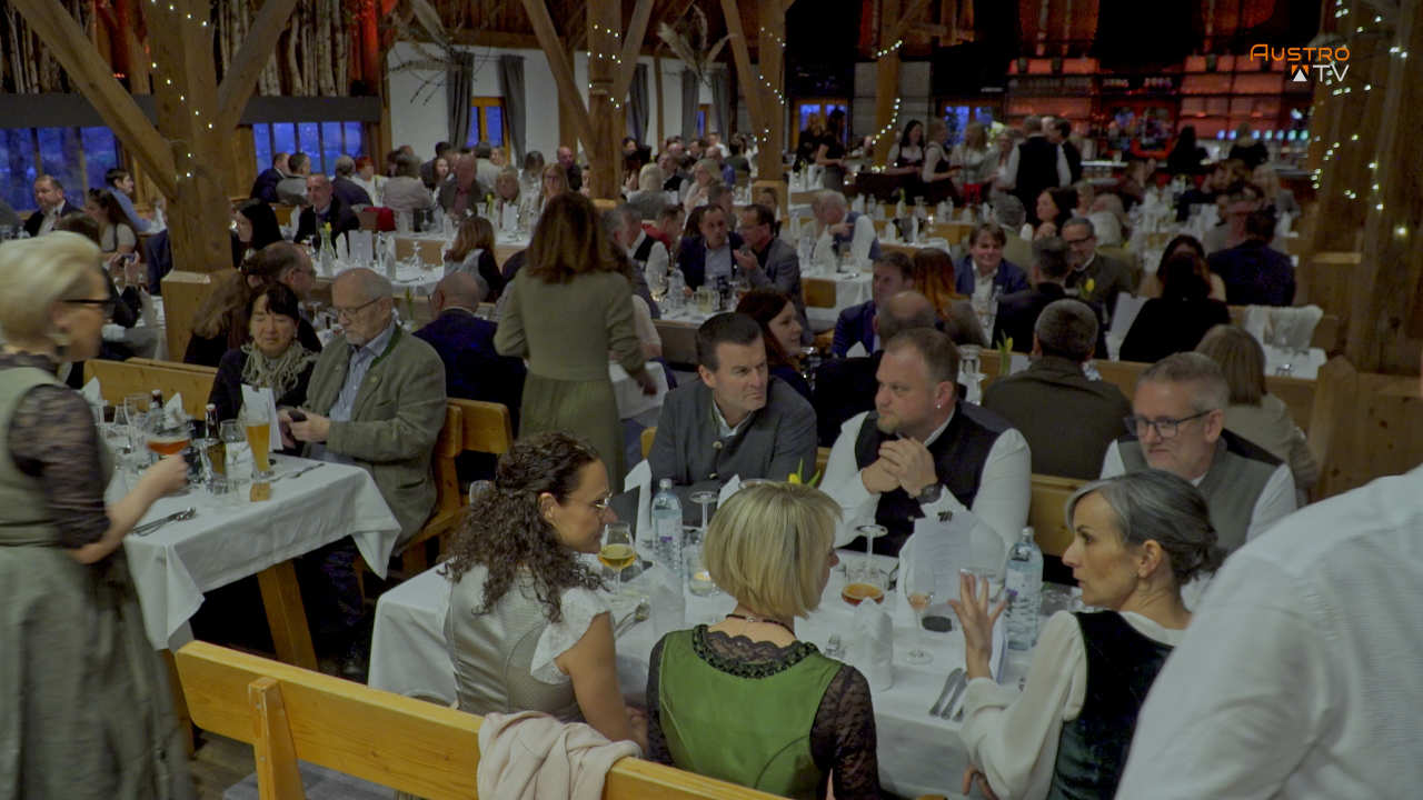 Saisoneröffnung mit Biergala am Loryhof