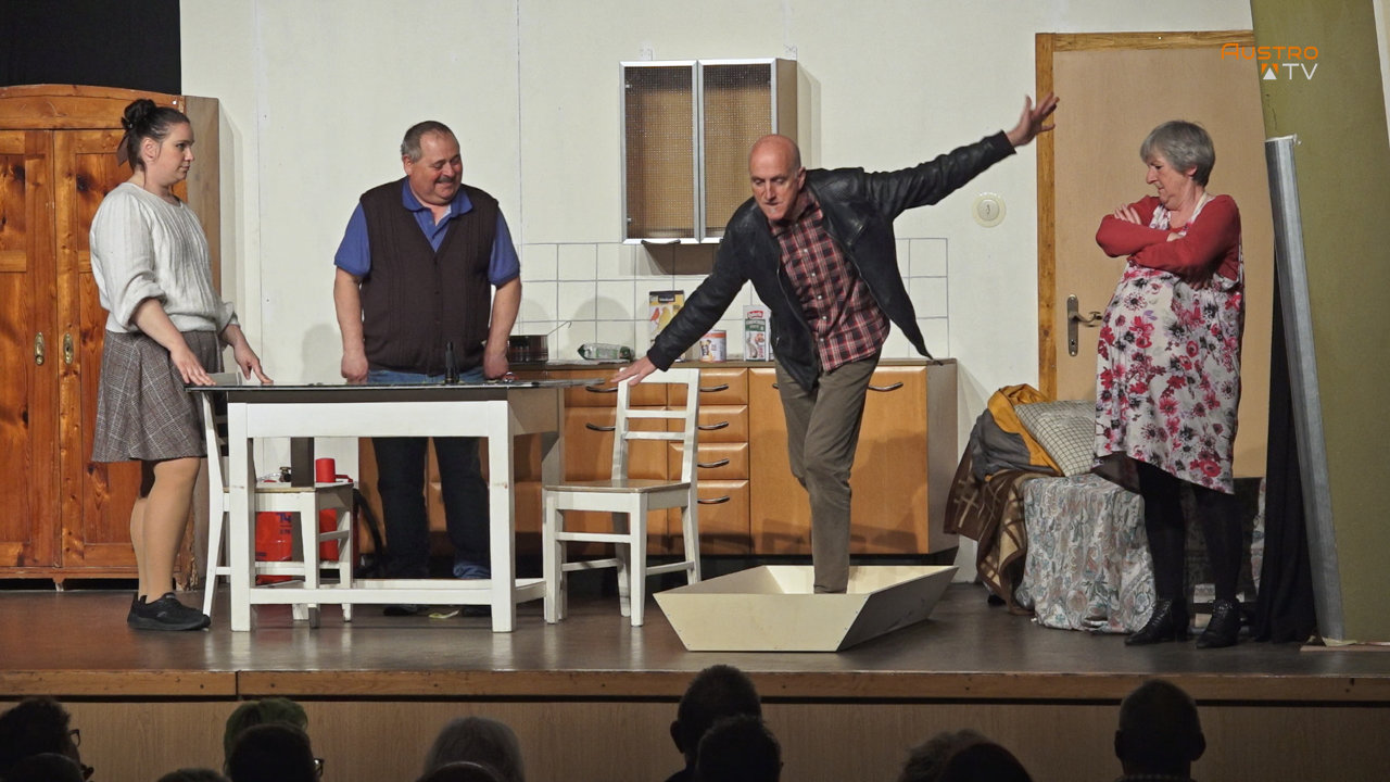 Riesentheater Lengau „Bezahlt wird nicht!“ in Schneegattern