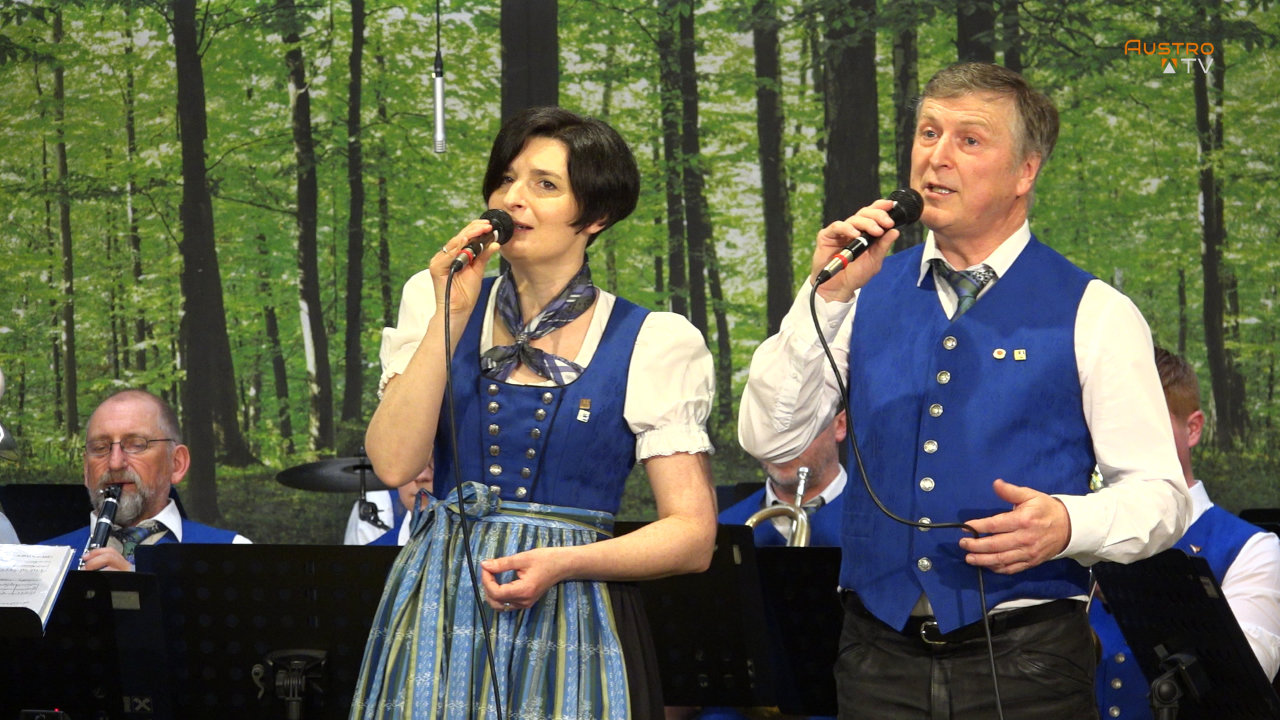 Böhmisches Konzertvergnügen der MK Hackenbuch in Moosdorf