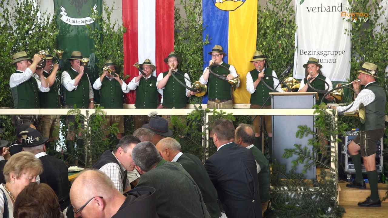 40-Jahr-Jubiläum der "Jagdhornbläser Mattigtal" in Uttendorf