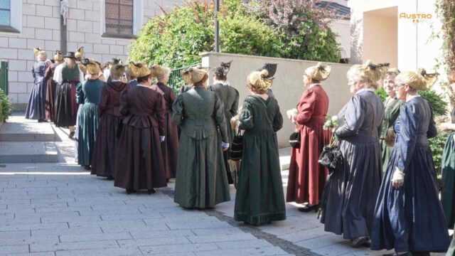 Bezirks-Wallfahrt und 50 Jahre Goldhauben- & Kopftuchgruppe Pischelsdorf